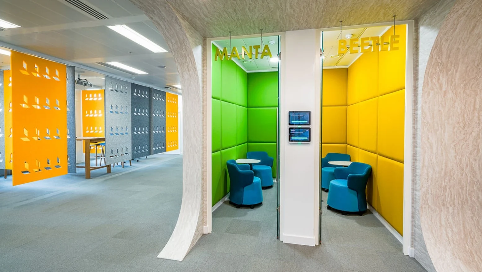 Booking for meeting pods
